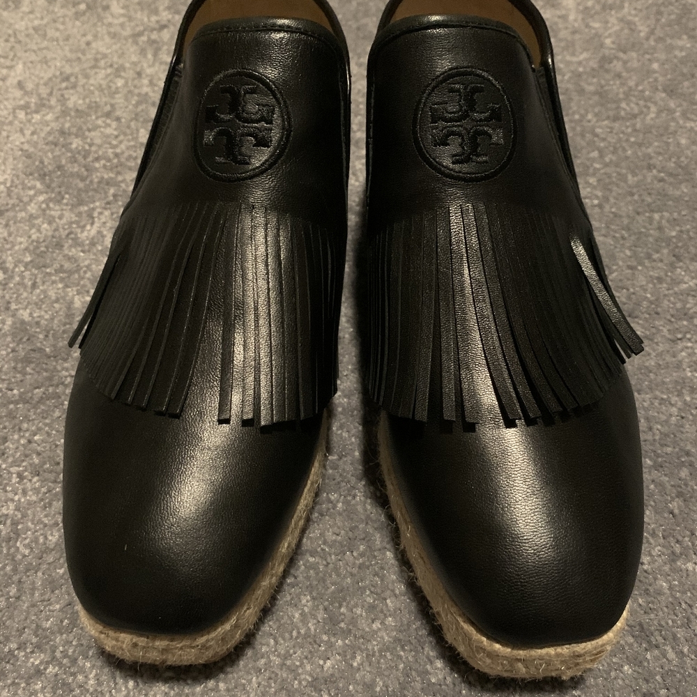 Tory Burch Black Leather shoe Espadrilles E.U.C
